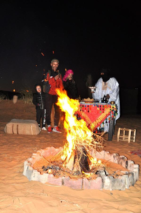 Tuareg Luxury Camp Hotel เมอร์ซูกา ภายนอก รูปภาพ